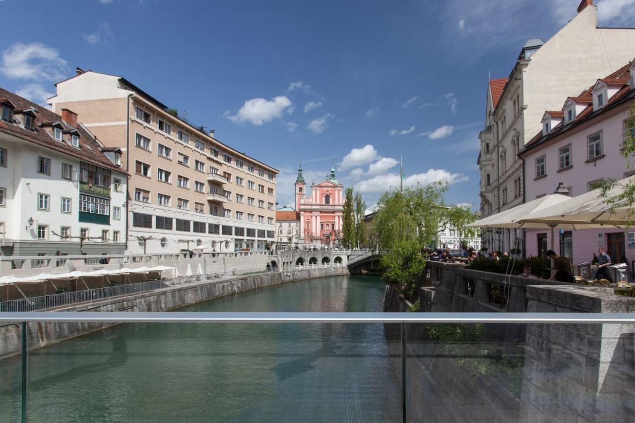 Riverbank In Centre! *